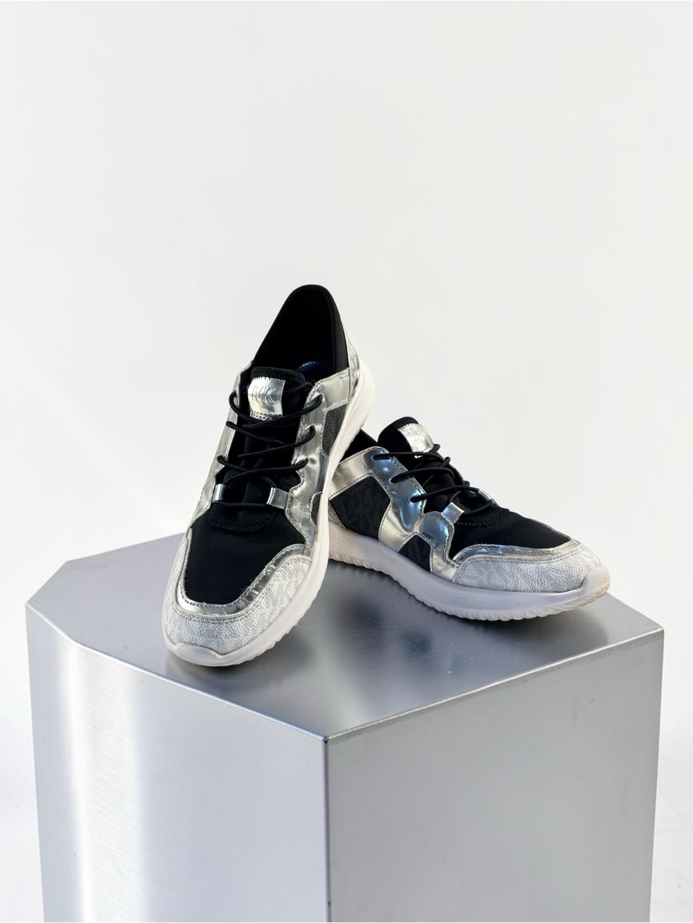 Michael Kors Liv Trainer Extreme Sneakers Black Silver Monogram Wedge Size 7.5